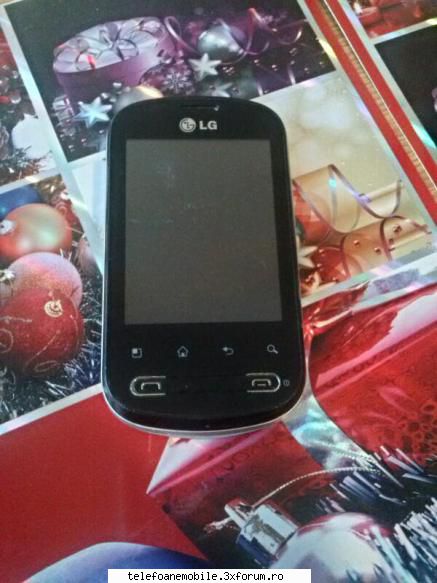 LG Optimus Me P350 - Telefonul arata bine pt varsta lui ruleaza - LG