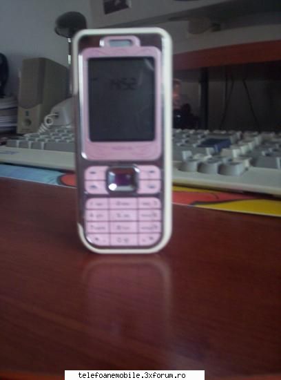vand nokia 7360 variainta roz - arata super bine, nu e zgariat absolut deloc - Nokia